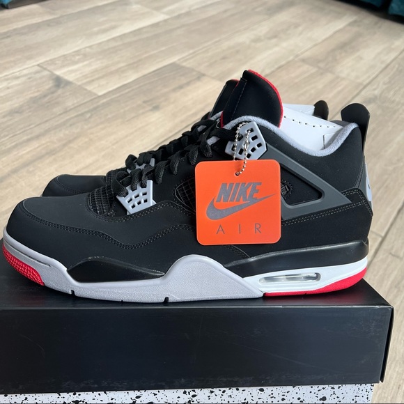 JORDAN 4 RETRO BRED (2019) - Picture 2 of 9